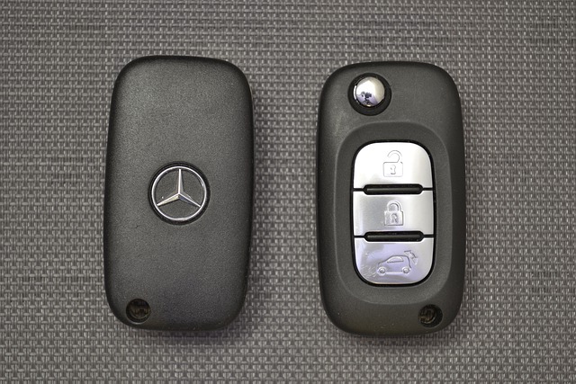 klíč od Mercedesu